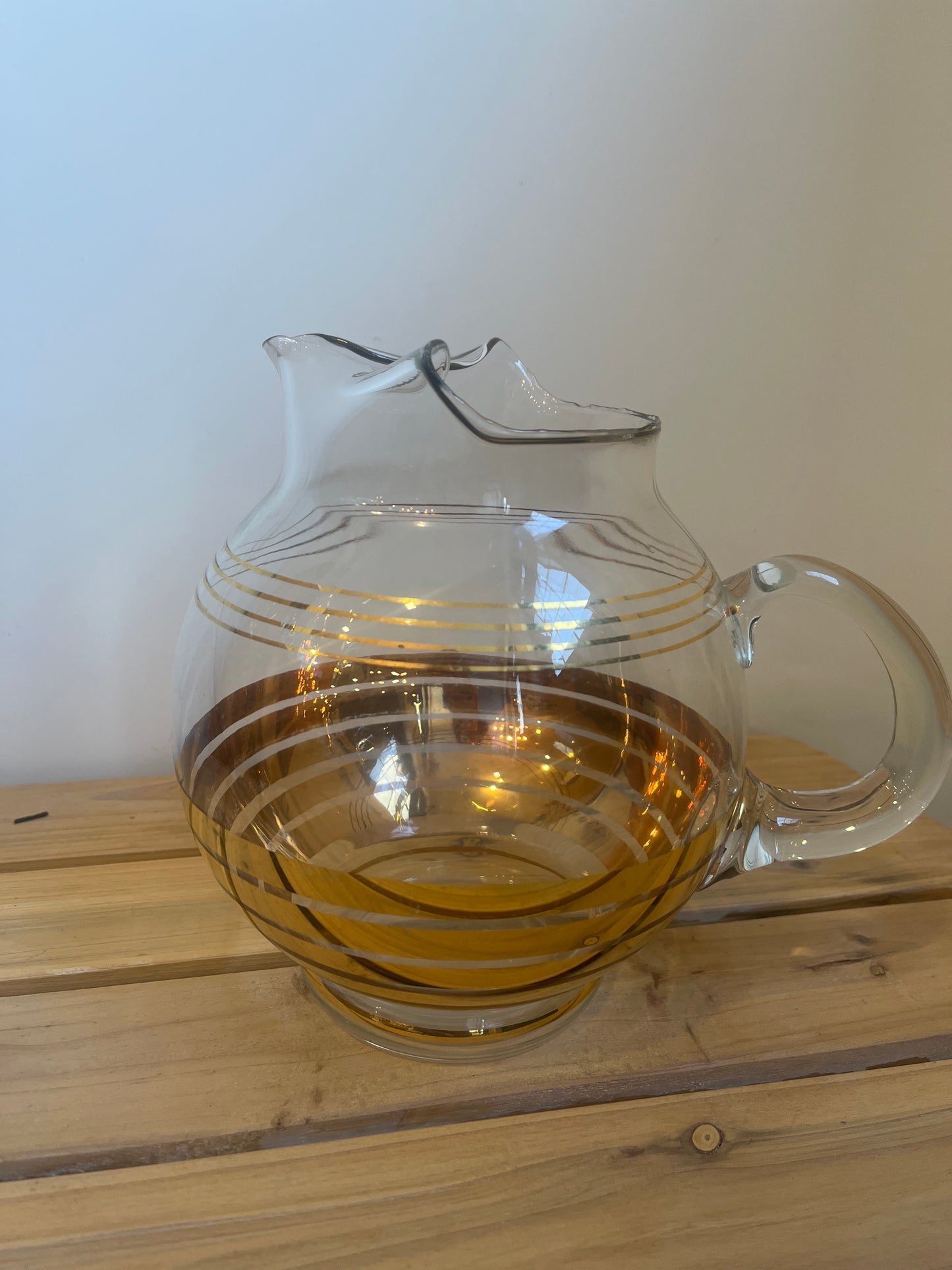 Vintage Pitcher with matching drinking glasses (set of 4)