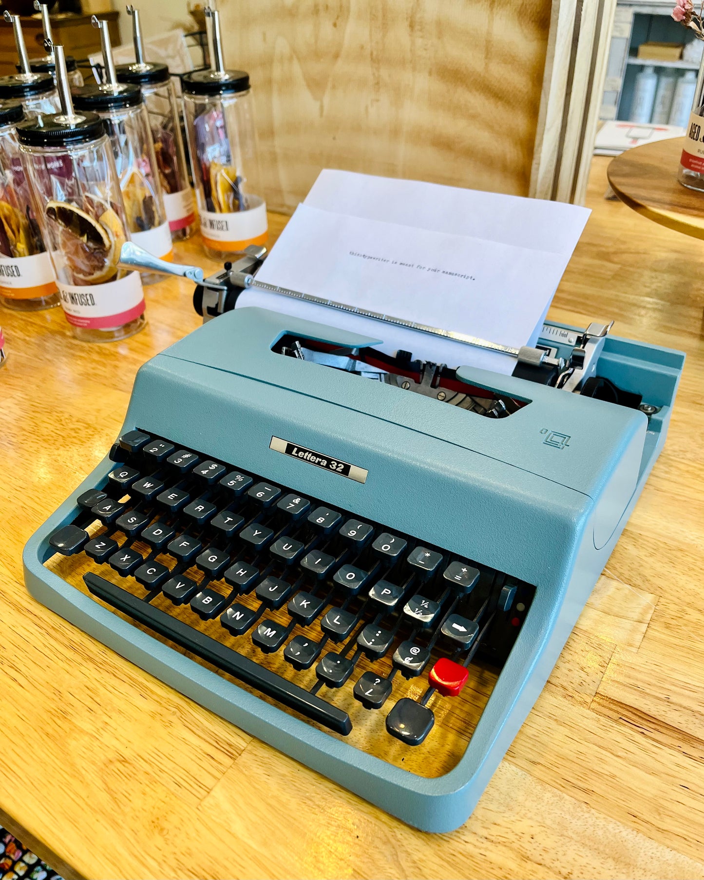 Olivetti Underwood Lettera 32