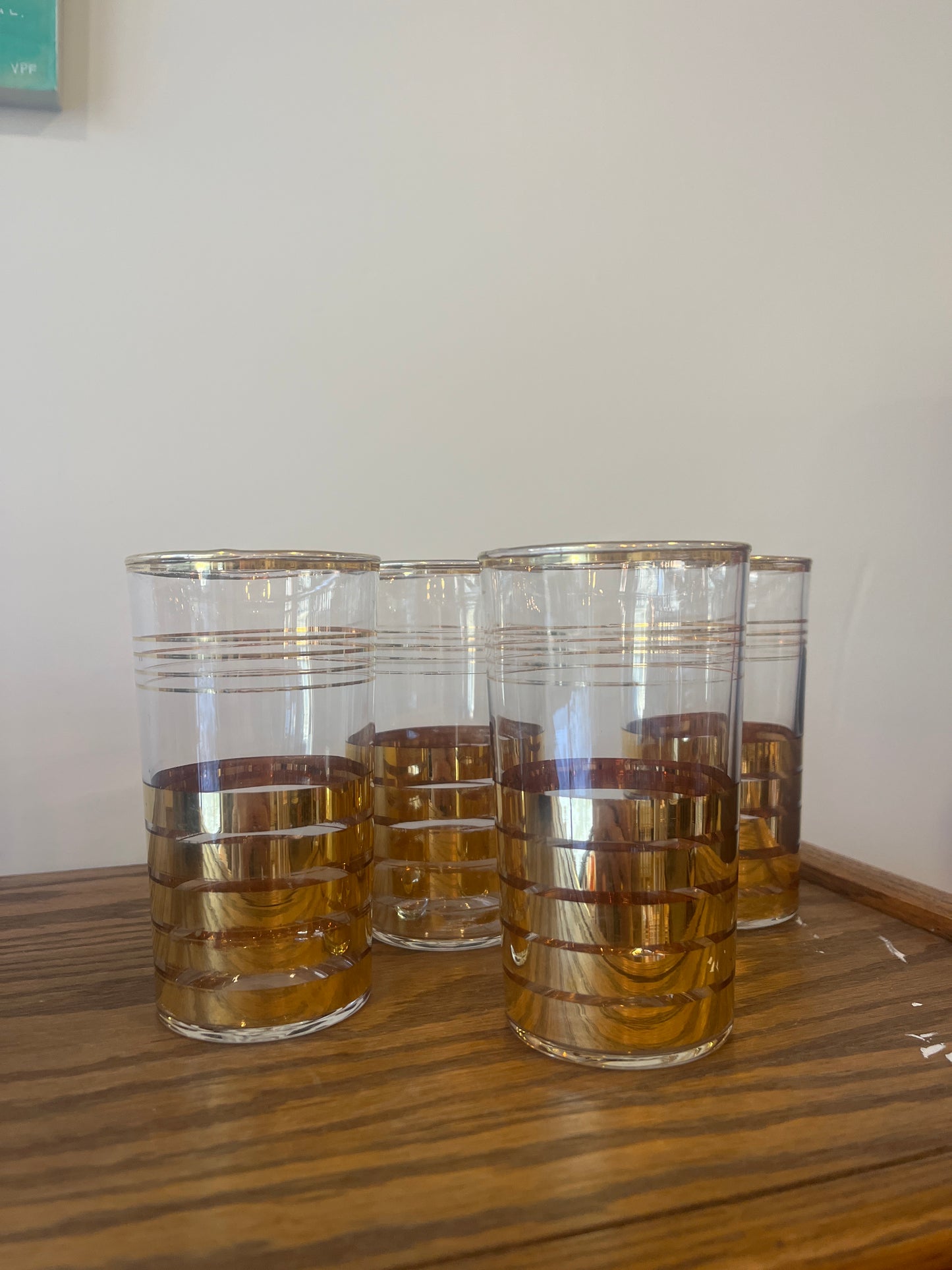 Vintage Pitcher with matching drinking glasses (set of 4)