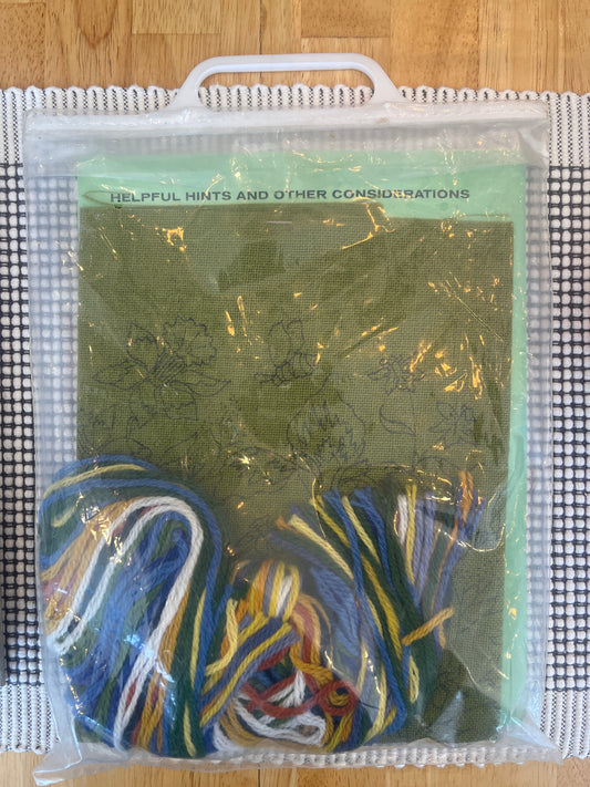 Avon Creative Needlecraft Kit (vintage)